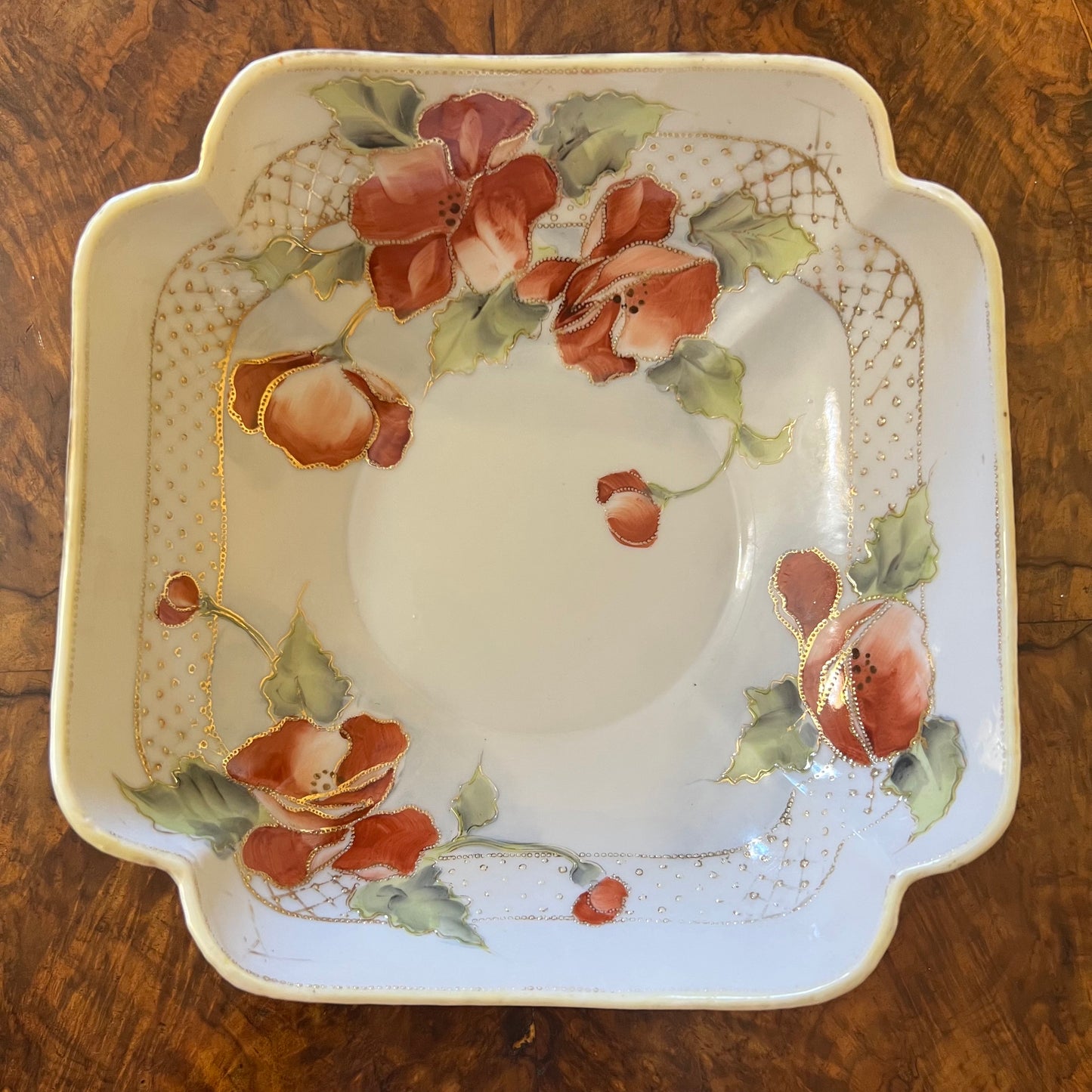 Early 20th Century Japanese Poppy Print Serving Bowls Pair