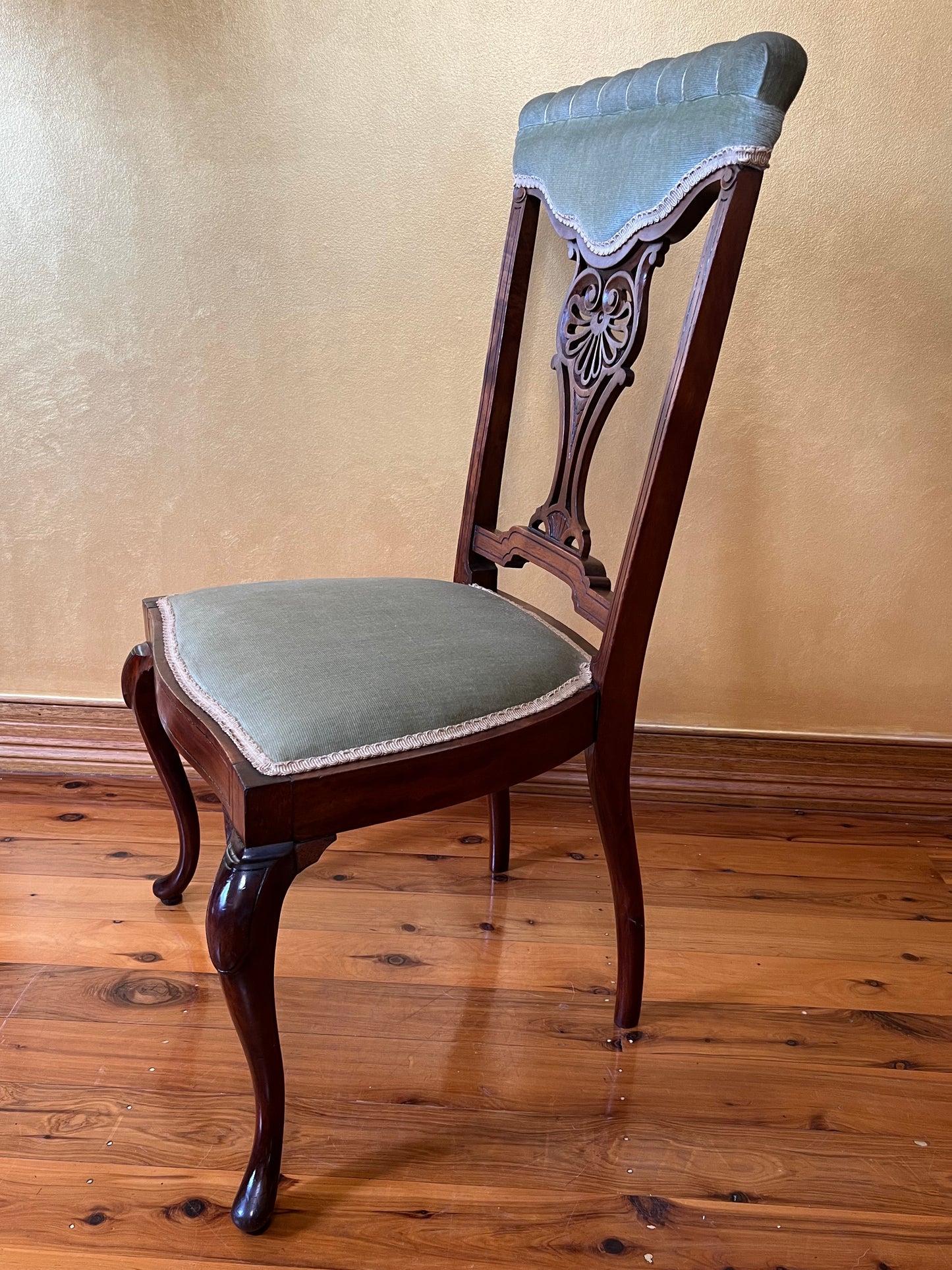 Antique 1910 Mahogany Green Velvet Chair