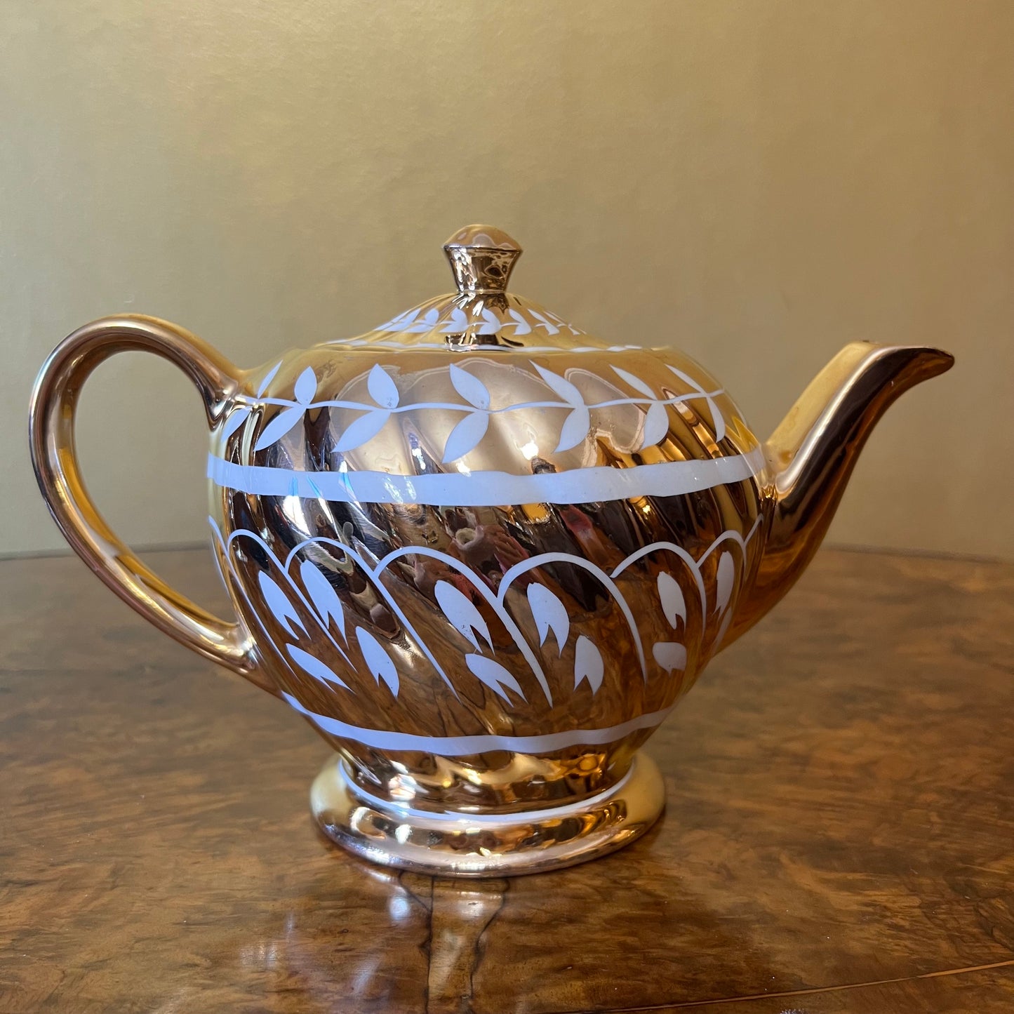 Vintage Sadler Gold Luster Tea Pot