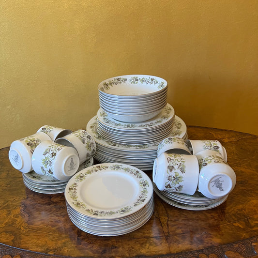 Vintage Royal Doulton Vanity Fair 48 Piece Dinner Set