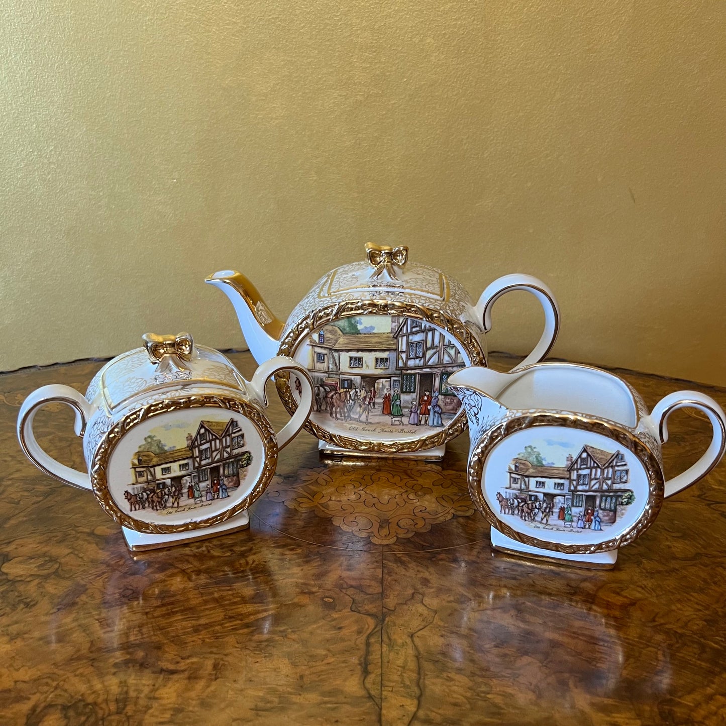 Vintage Sadler Old Coach House Bristol Teapot Set