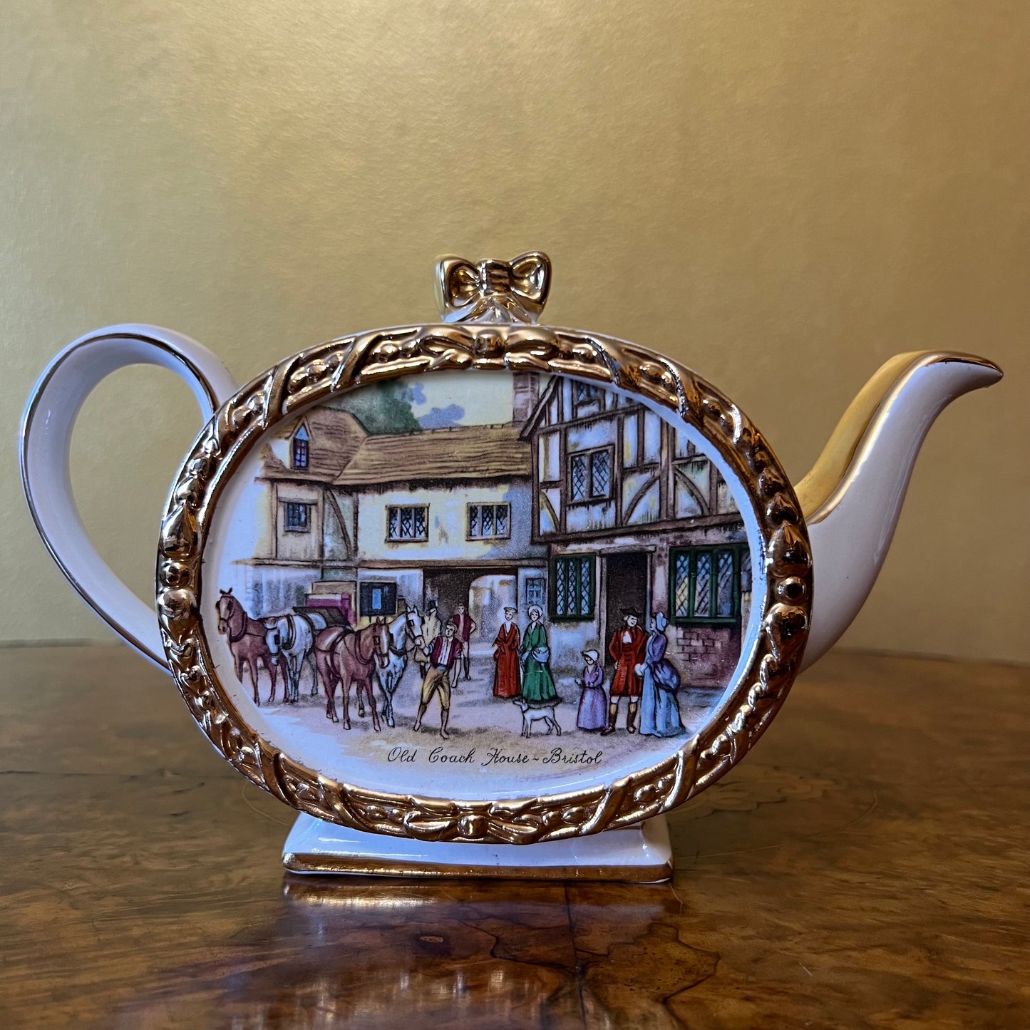 Vintage Sadler Old Coach House Bristol Teapot Set