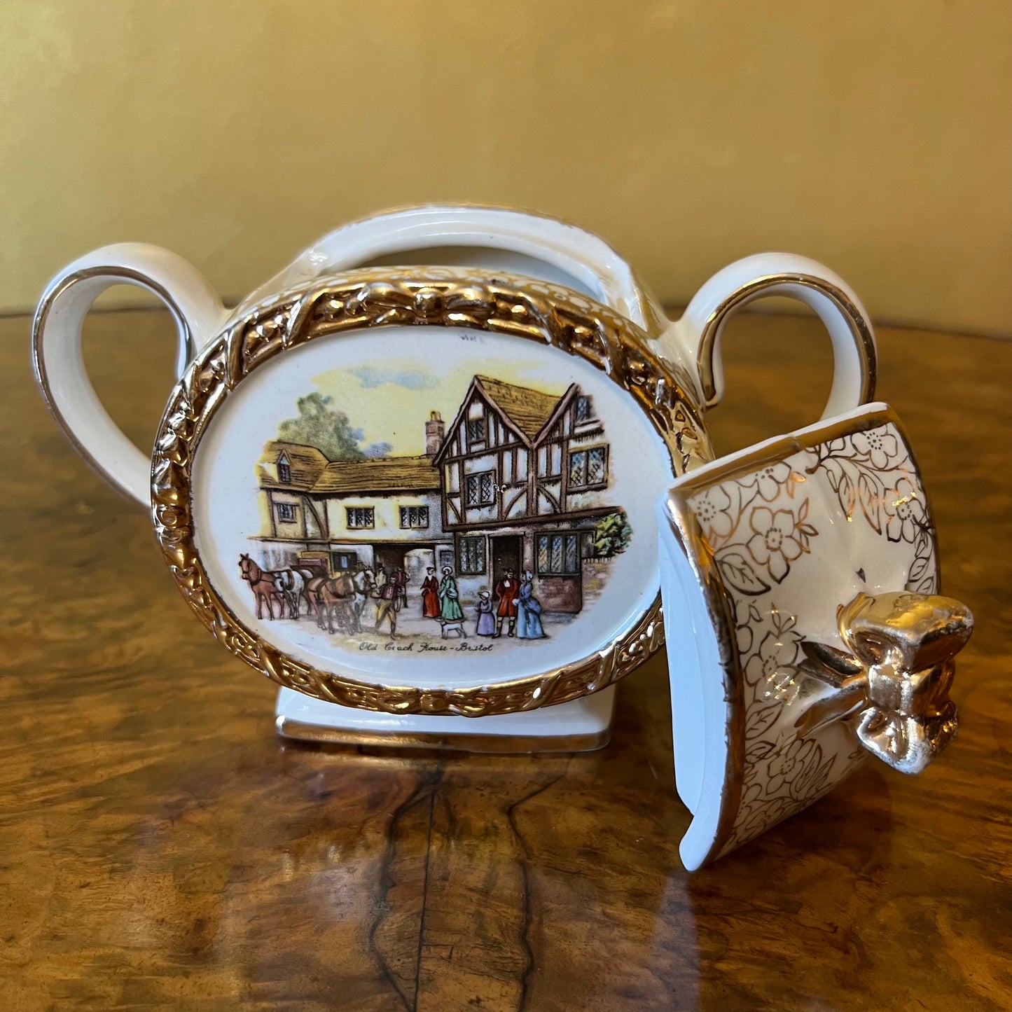 Vintage Sadler Old Coach House Bristol Teapot Set