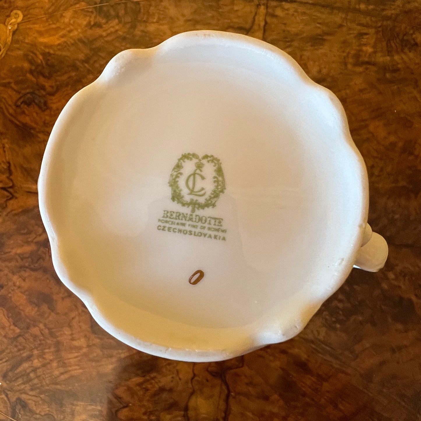 LC Bernadotte Floral Gold Trim Pot