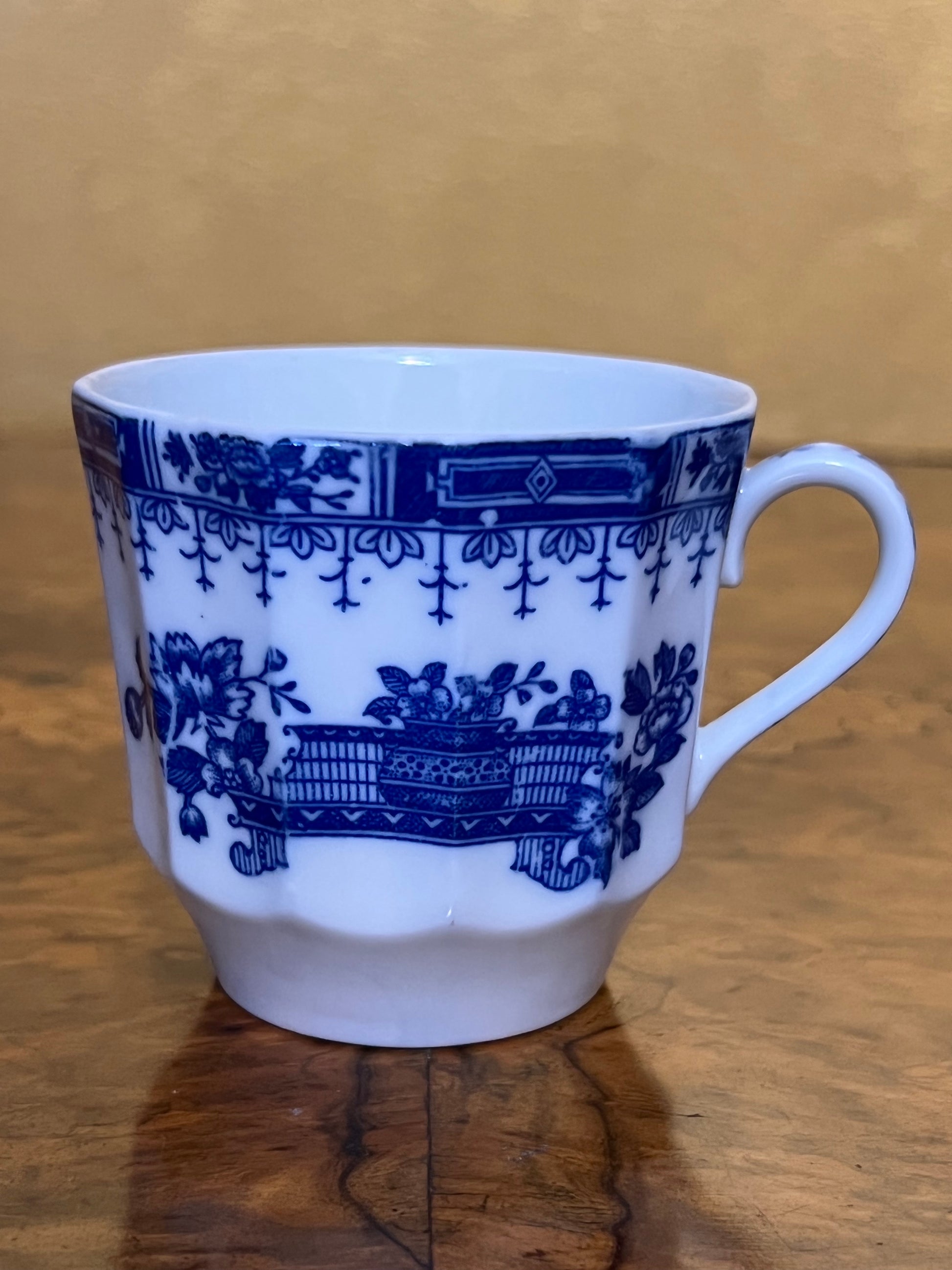 Vintage Blue & White Print Tea Cup 