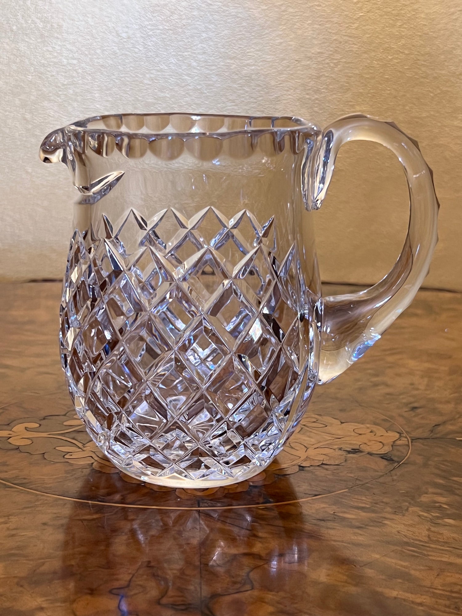 CRYSTAL & GLASS JUGS