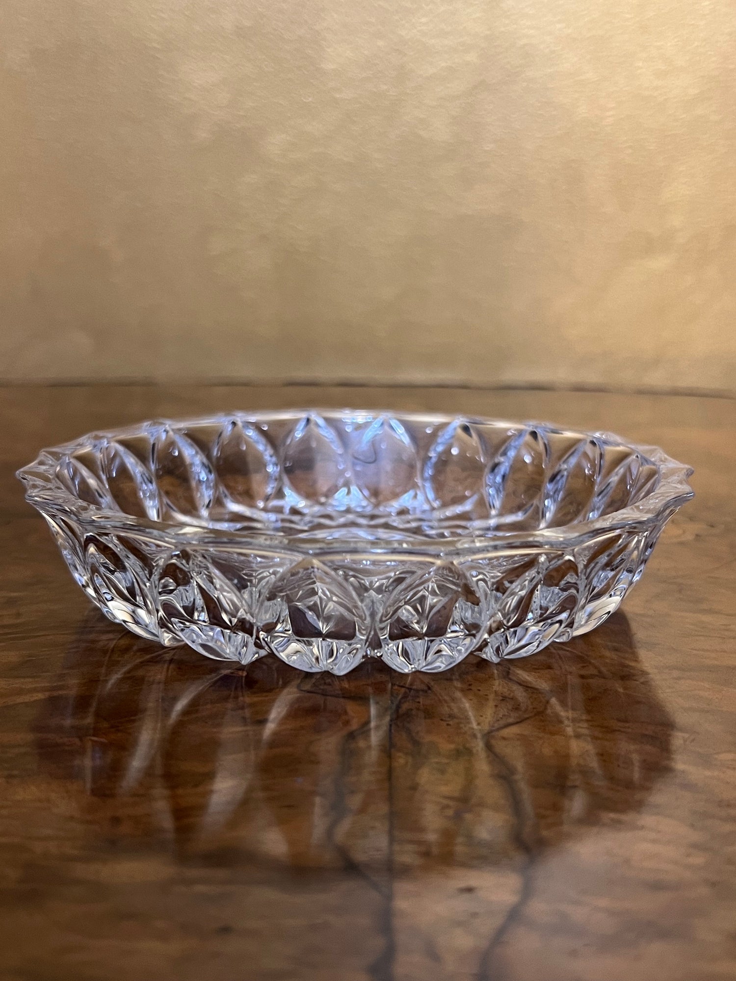 CRYSTAL & GLASS BOWL
