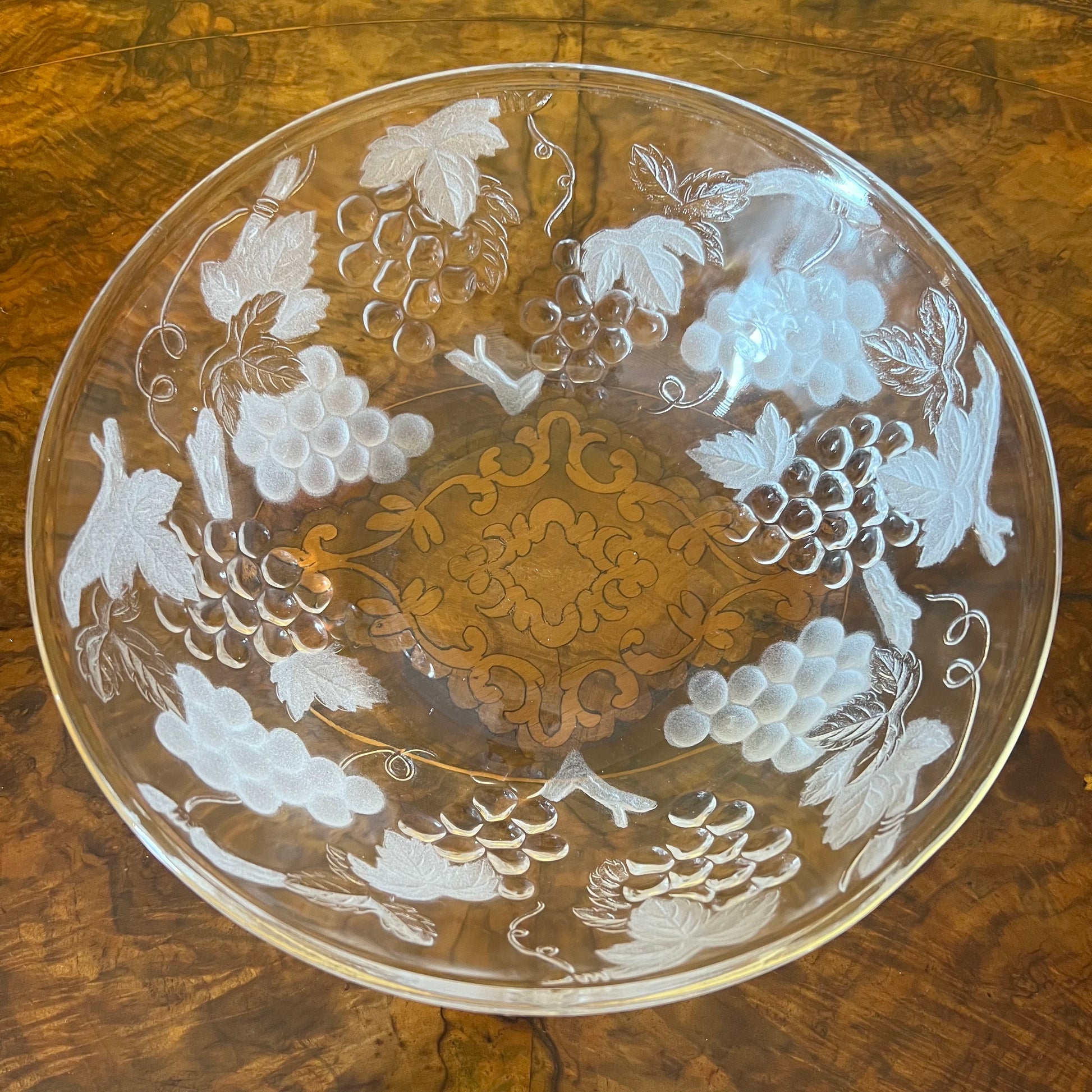 Woo Jin Grape Vine Bowl